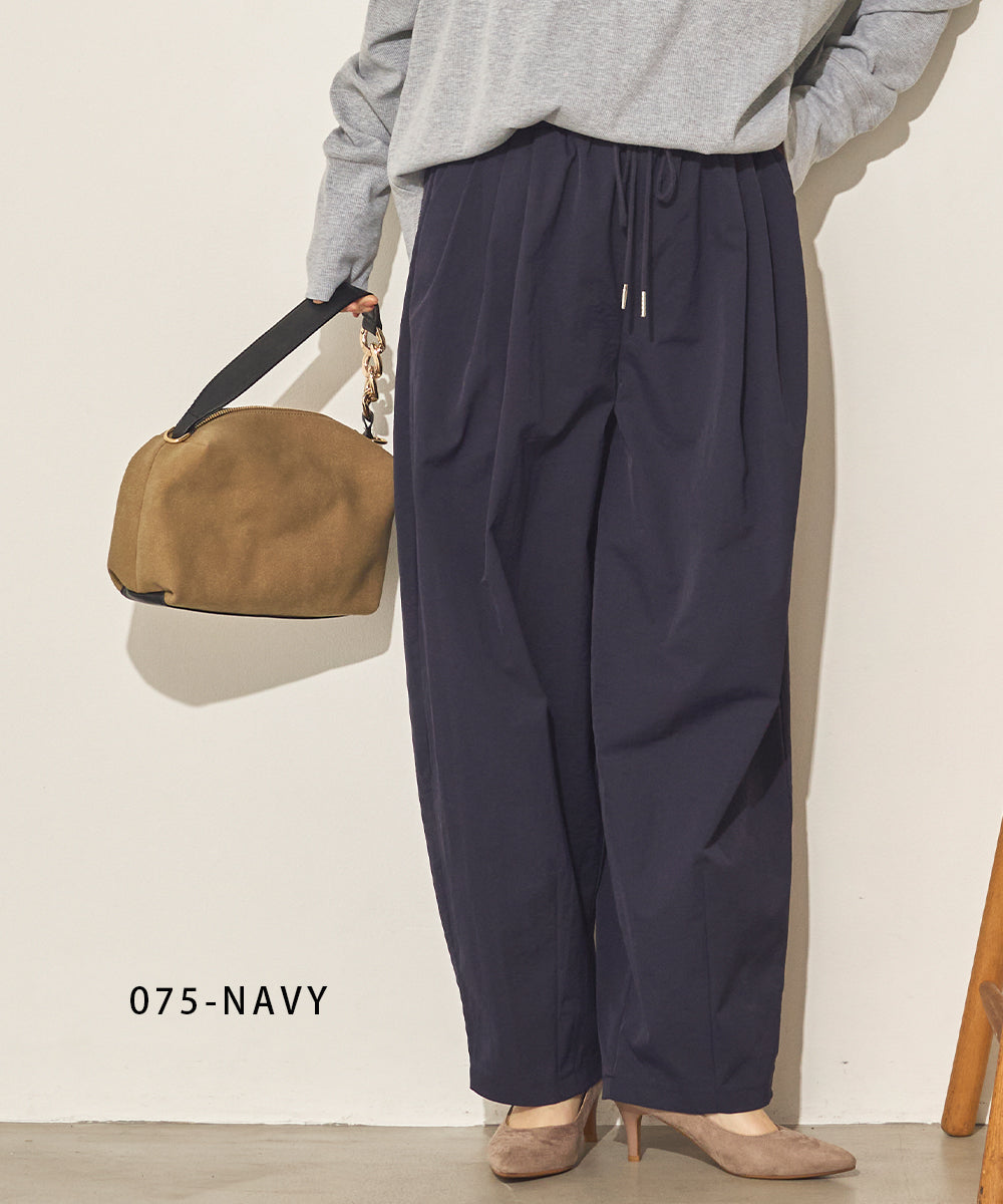 撥水シワ加工 ストレッチタックワイドコクーンパンツ[31211-1136]
